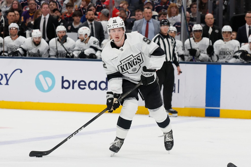 Brandt Clarke v drese Los Angeles Kings.