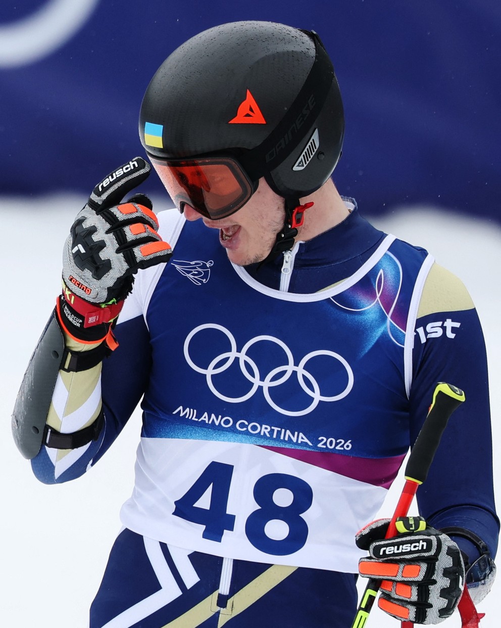 Ukrajinský lyžiar Dmytro Shepiuk počas ZOH 2026 v Taliansku. 