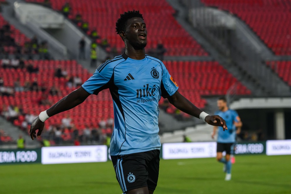 Na snímke Alasana Yirajang (Slovan) sa teší z gólu  počas prvého zápasu 2. predkola Ligy majstrov FC Iberia 1999 Tbilisi - ŠK Slovan Bratislava 21. júla 2026 v Tbilisi.