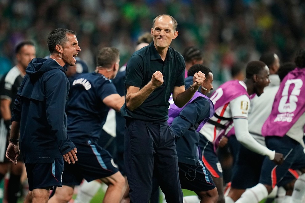 Thomas Tuchel oslavuje.