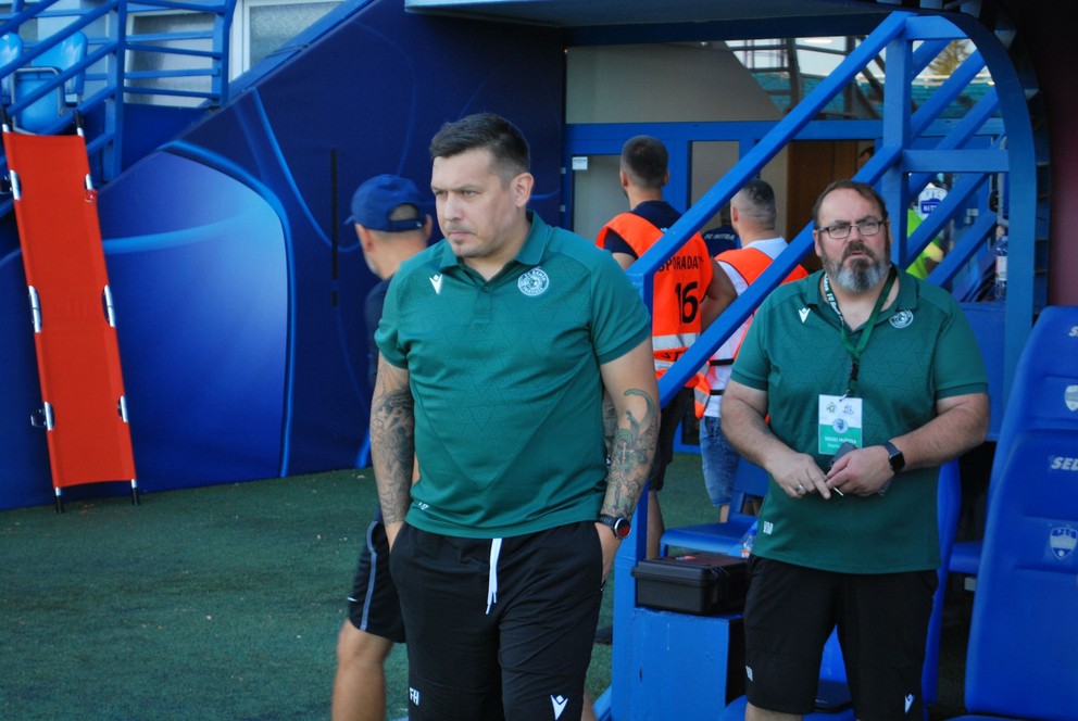 Na snímke je tréner FC Baník Prievidza Filip Hlohovský.