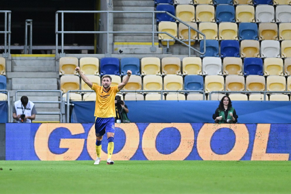 Na snímke hráč DAC-u Matej Trusa sa teší z gólu počas zápasu 9. kola Niké ligy vo futbale medzi FC DAC 1904 Dunajská Streda a FC Spartak Trnava.