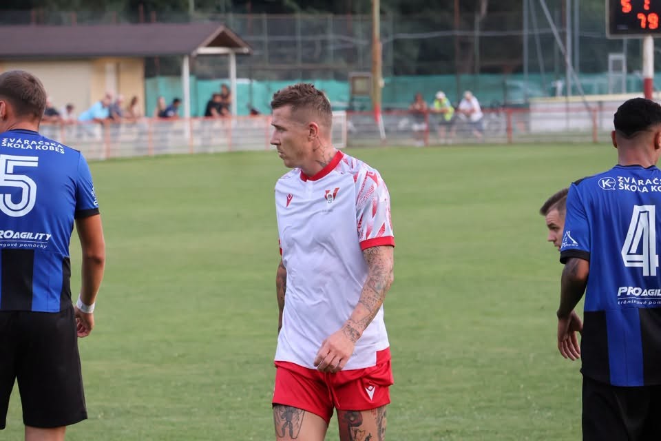 Bývalý slovenský reprezentant Juraj Kucka v drese Pravenca.