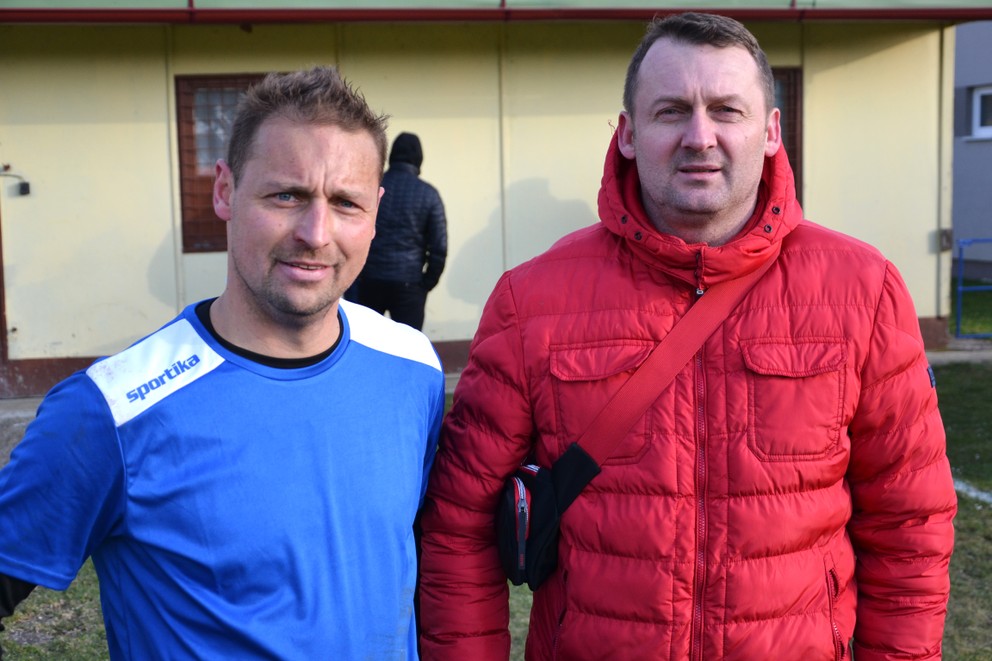 Róbert Chalupka (Jasenov) a Fedor Kurinčák (Stakčín). Bývalí spoluhráči z FC Lokomotíva Košice. 