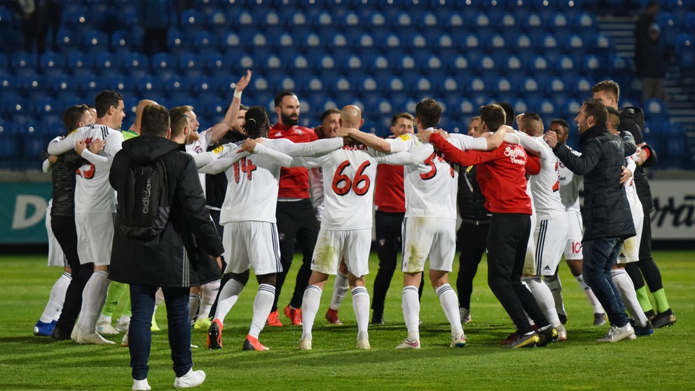 Futbalisti Trnavy oslavujú postup do finále Slovnaft Cupu, kde narazia na MŠK Žilina.