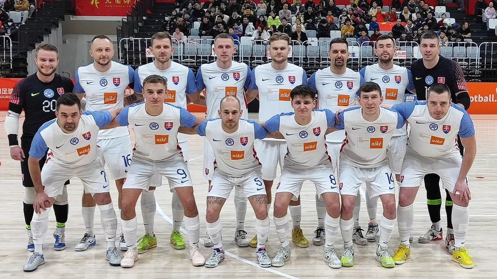 Slovenská futsalová reprezentácia pred zápasom v Čína - Slovensko 3:5 (Jü-lin, 2.2.2024).