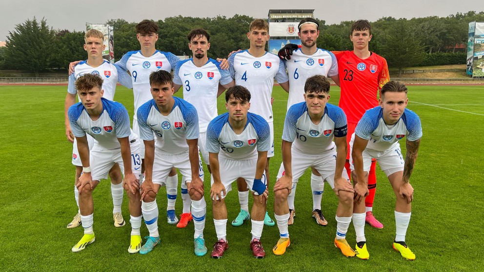 Slovenská futbalová reprezentácia do 18 rokov pred zápasom proti Portugalsku (7.7.2024).