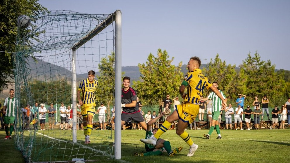 Útočník FC DAC 1904 Dunajská Streda Matej Trusa a jeho efektná gólová koncovka pred bránou TJ Salka. 