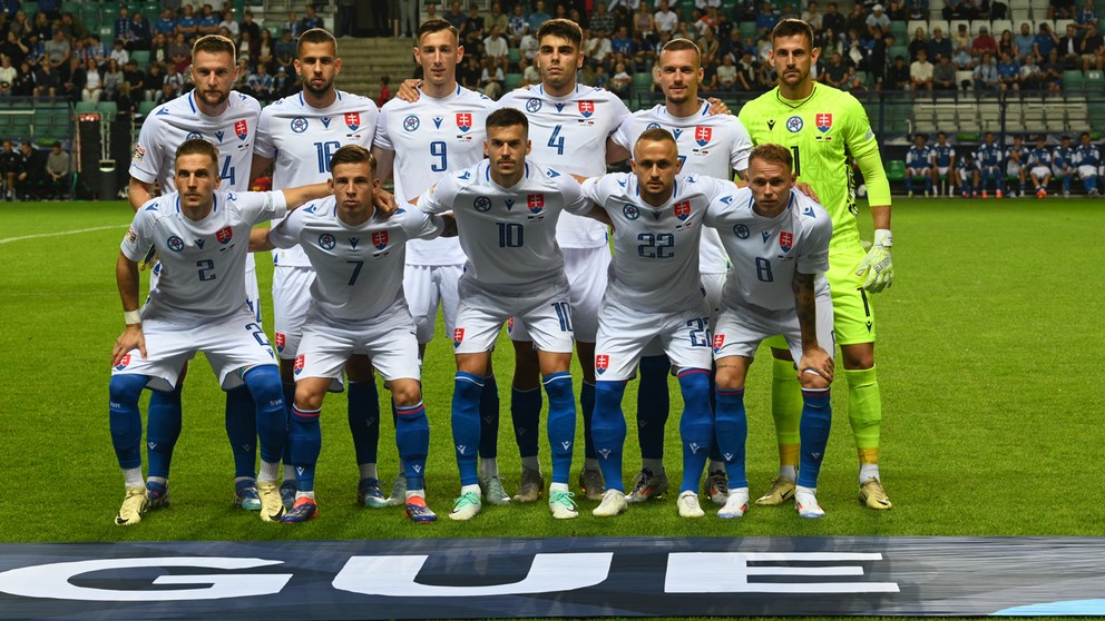 Slovenskí futbaloví reprezentanti v Tallinne vyhrali nad domácim Estónskom v úvodnom zápase C-skupiny Ligy národov.