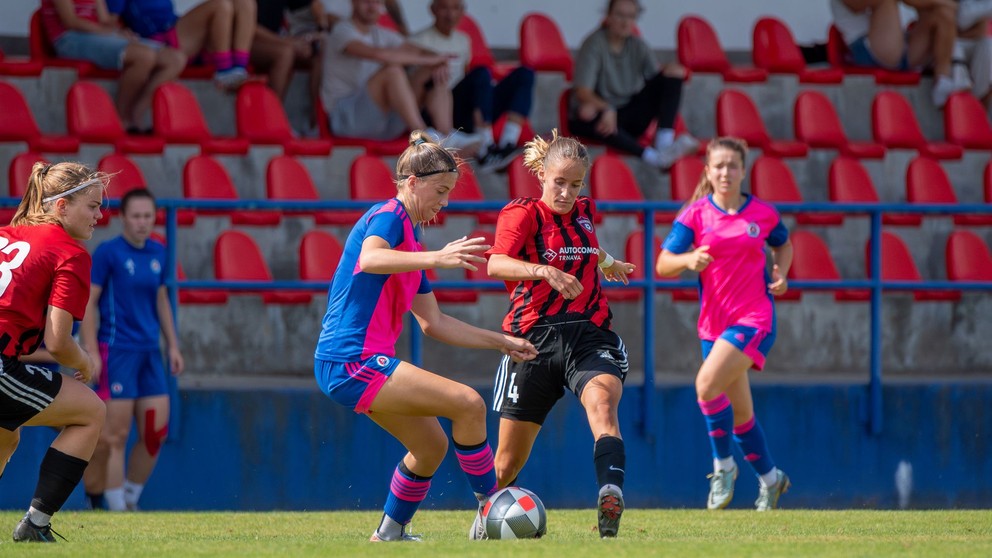 Snímka zo zápasu 5. kola Demišport ligy 2024/25 FC Spartak Trnava – ŠK Slovan Bratislava 0:4.
