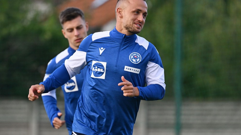 Na snímke hráč Stanislav Lobotka počas tréningu slovenskej futbalovej reprezentácie na reprezentačnom zraze pred zápasmi Ligy národov so Švédskom a Azerbajdžanom v Senci v nedeľu 6. októbra 2024. 
