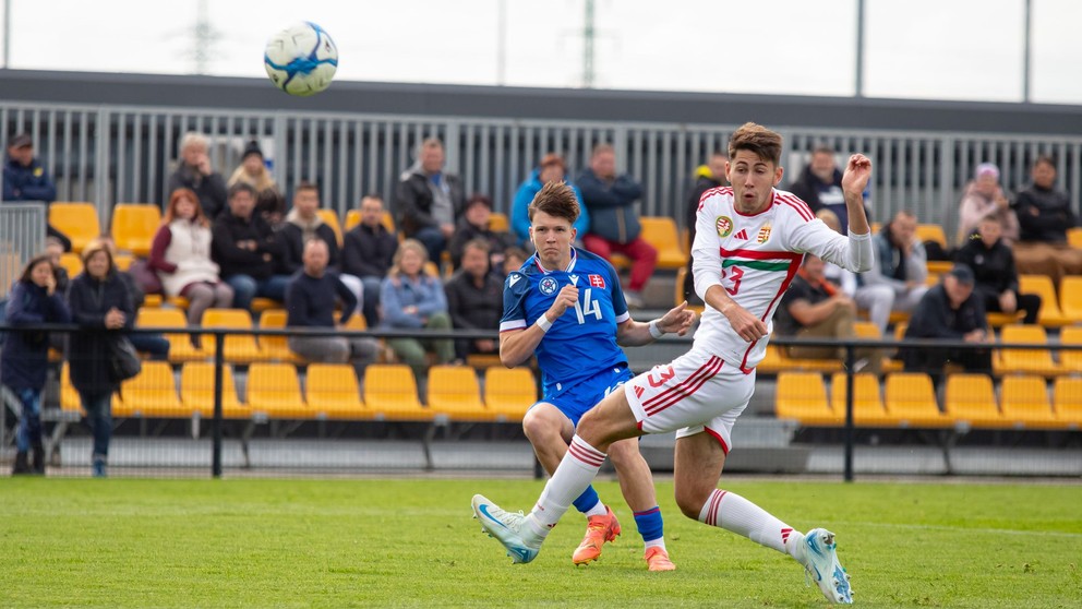 Simon Nináč, Zsolt Cserkuti v prípravnom zápase Slovensko U18 – Maďarsko U18 v Dunajskej Strede (3.10.2024)