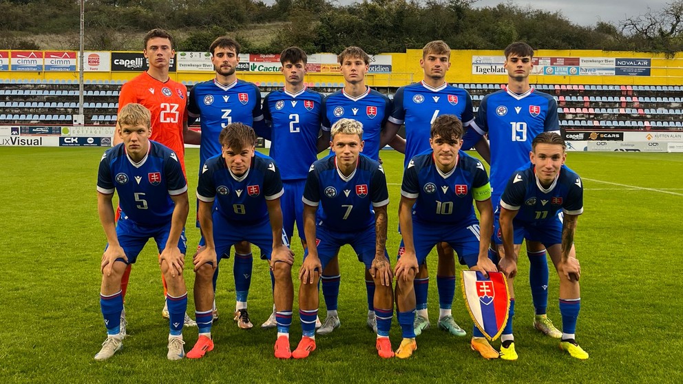 Slovenská futbalová reprezentácia do 19 rokov pred zápasom 1. fázy kvalifikácie ME U19 2025 proti Severnému Macedónsku (Dudelange, 12.10.2024)