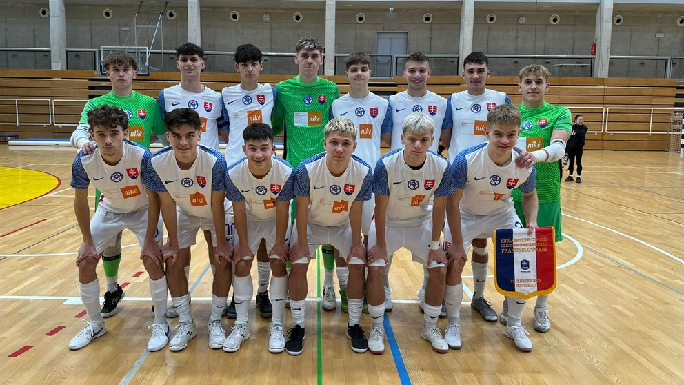 Slovenská futsalová reprezentácia do 19 rokov pred zápasom s Francúzskom U19 na turnaji v Chorvátsku (21.01.2025, Novigrad).