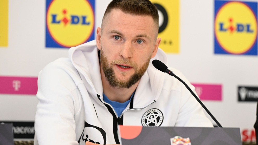 Na snímke Milan Škriniar počas tlačovej konferencie pred úvodným zápasom play off Ligy národov so Slovinskom 19. marca 2025 v Senci.