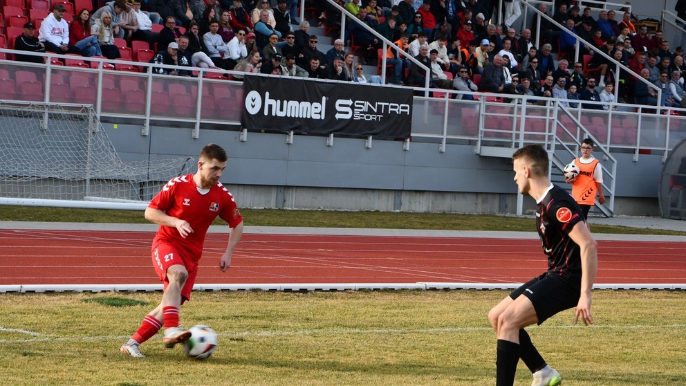 Mário Boris (vľavo) sa stal druhým strelcom v tomto ročníku súťaže, ktorý dosiahol hetrik. 