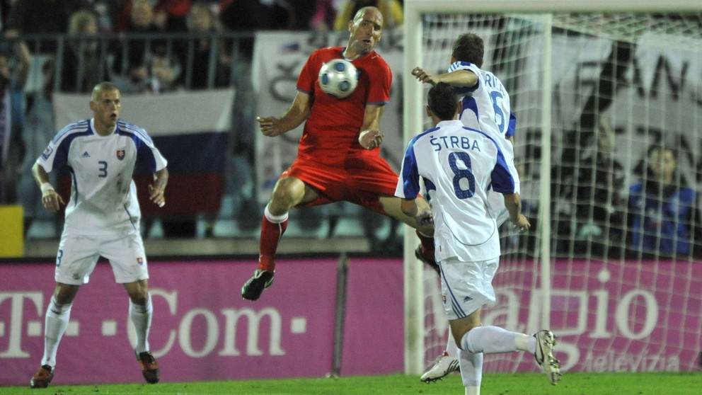 Jan Koller v kvalifikačnom zápase Slovensko - Česko v Bratislave v roku 2009.