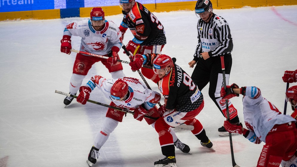 Fotka z finálového zápasu HC Oceláři Třinec - Mountfield Hradec Králové.