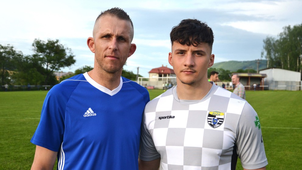Hrdinovia zápasu: Maroš Balint (Zámutov) a Samuel Gutič (Ptičie). 