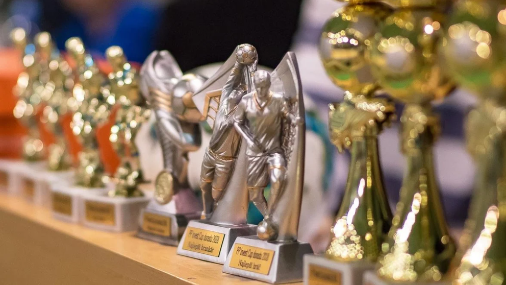 Jesenní lídri či vicelídri najvyšších oblastných líg sa pobijú o trofeje na novom turnaji ZsFZ.