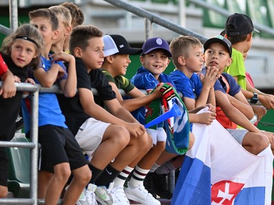 Deti-fanúšikovia-SR Futbal ME21 kval. D Andorra TTX.jpg